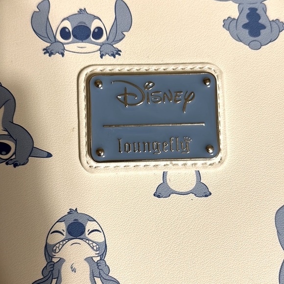Disney white Stitch, loungefly backpack - Picture 3 of 4